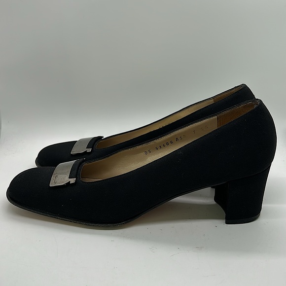 Salvatore Ferragamo Authenticated Black Block Heel Shoes **Size 7**🌺🌺 - Picture 6 of 10